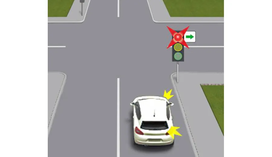 За якої умови водій автомобіля може виконати поворот праворуч у даній ситуації?