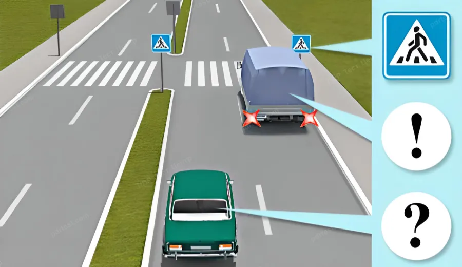 Як повинен вчинити водій автомобіля, якщо автомобіль, що їде перед ним, почав зменшувати швидкість перед нерегульованим пішохідним переходом?