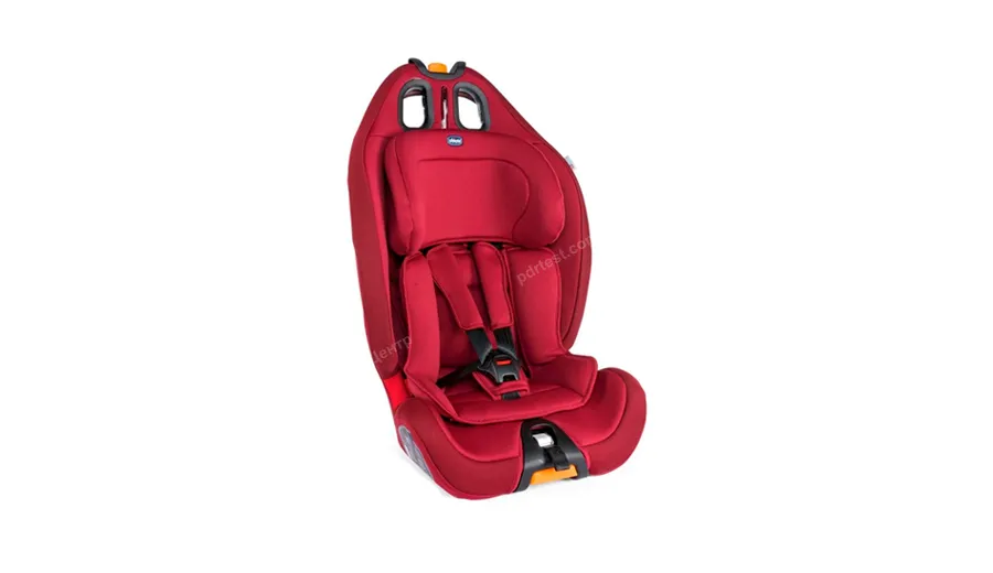 У разі перевезення дитини віком до трьох років у легковому автомобілі на місці для сидіння першого ряду, дитячі утримуючі системи встановлюються: