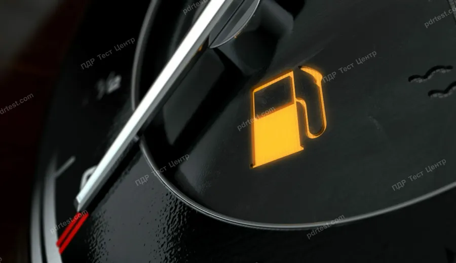 Спалах зображеного індикатора жовтого кольору інформує водія транспортного засобу про: